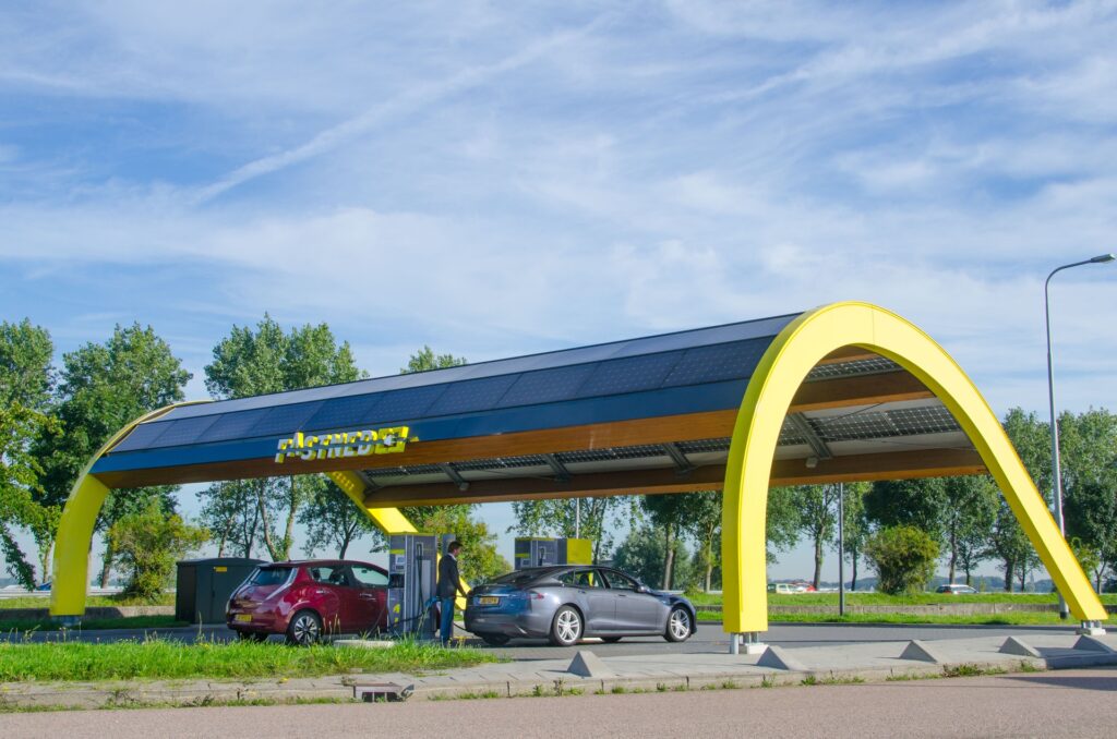 сеть зарядных станций Fastned